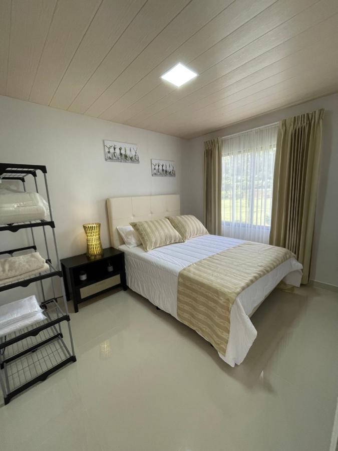 Apartamentos En Sarchi ภายนอก รูปภาพ